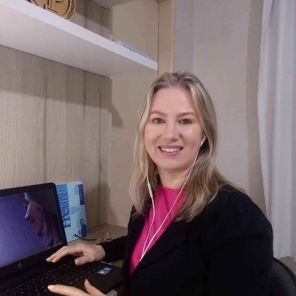 Psicóloga Marlene Goulart atendimento online